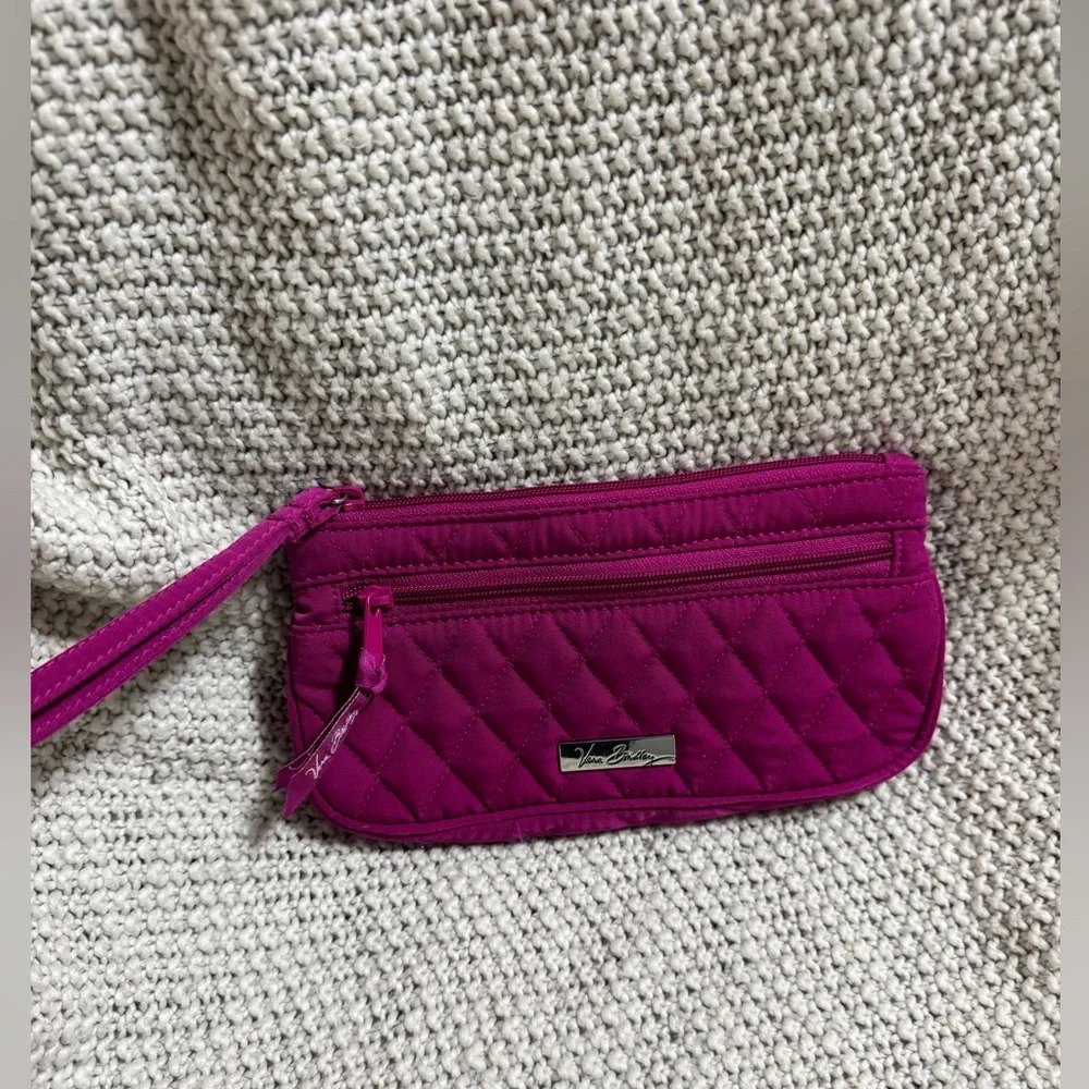 Vera Bradley Fuchsia Front Zip Wristlet‎